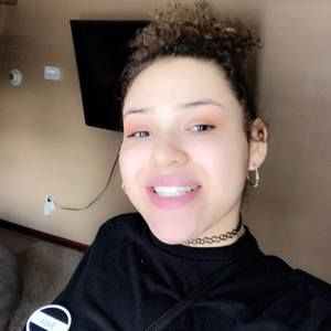 Meet your Posher, Lilou